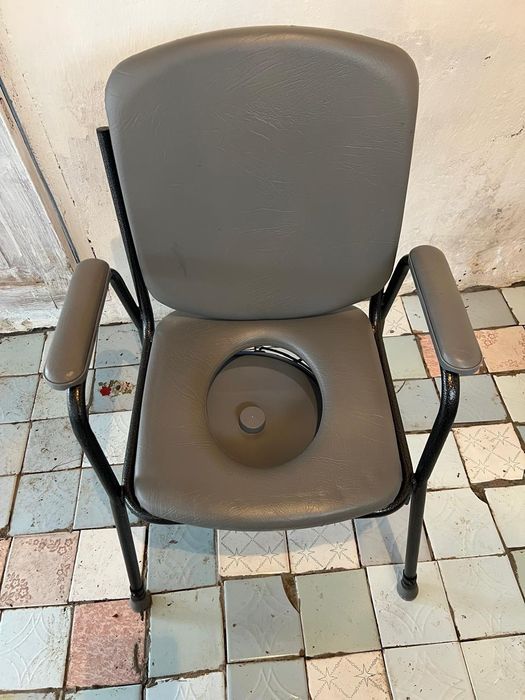 кресло инвалидное,  матрас, стул