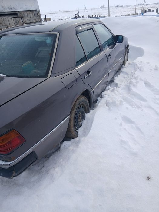 Продам мерседес 124.