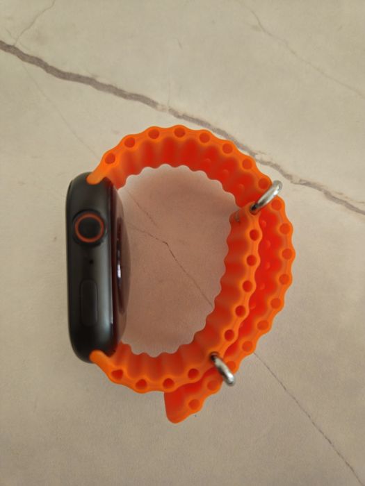 Смарт-часы с двумя ремешками