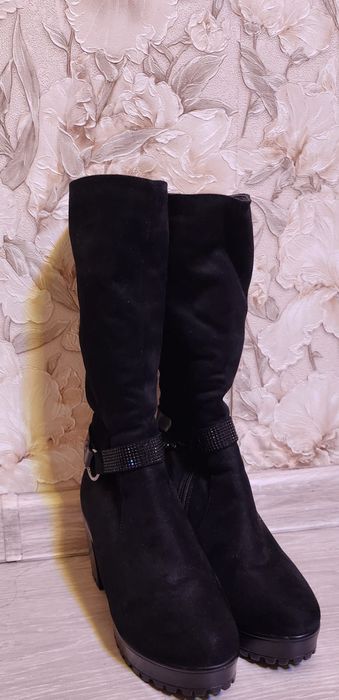 Продаётся обувь, зимняя, осенняя