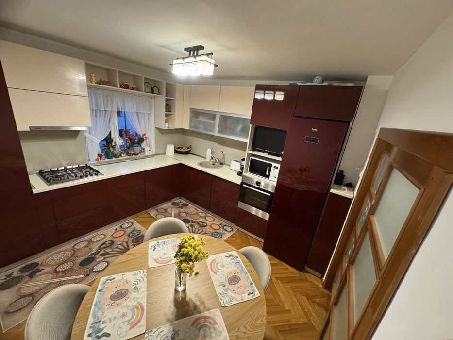Apartament 3 camere de vânzare – zonă centrală (str. Ștefan Luchian)
