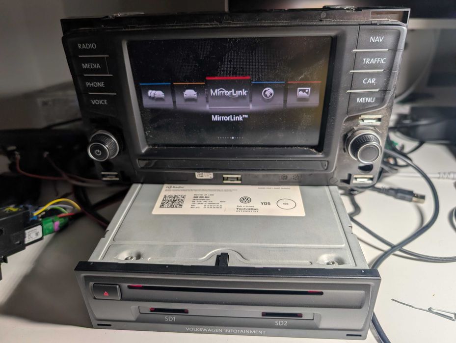 MIB2 Navigatie originala decodata Volkswagen Passat B8 Golf 7 Touran VW MOST Dynaudio
