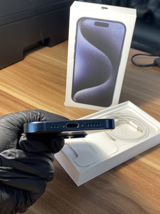 iPhone 15 Pro• 128 GB • Blue Titanium