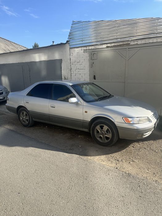Toyota camry gracia