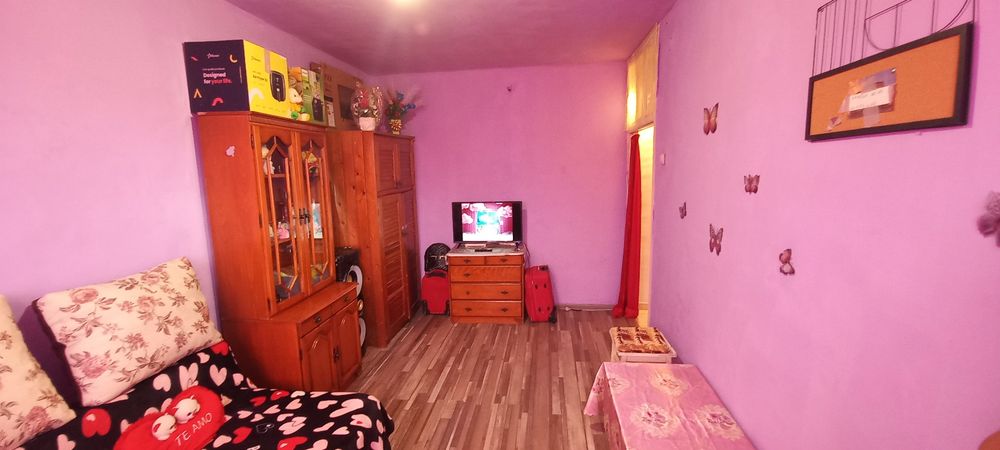 Vând garsonieră oraș stei str garofiței bl 1 2t 3