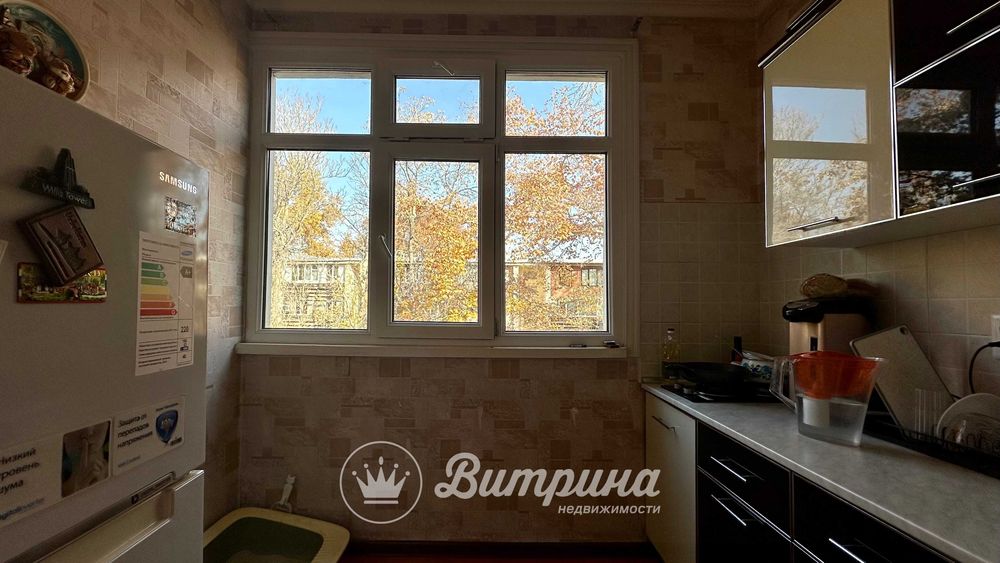 Подается 2-х комнатная около метро Космонавты