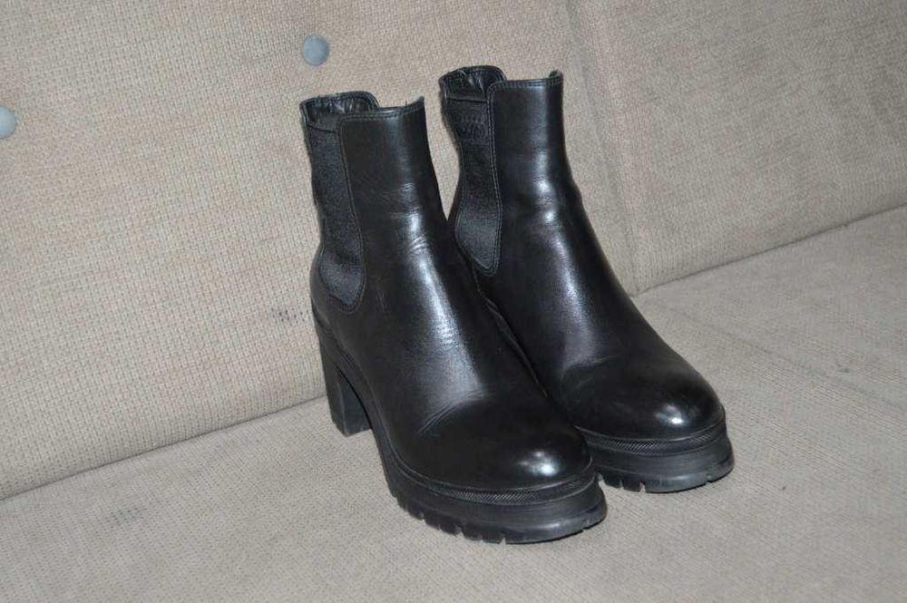 Botine Prada Vitello Montana Lug Sole Chelsea 55mm marime 40