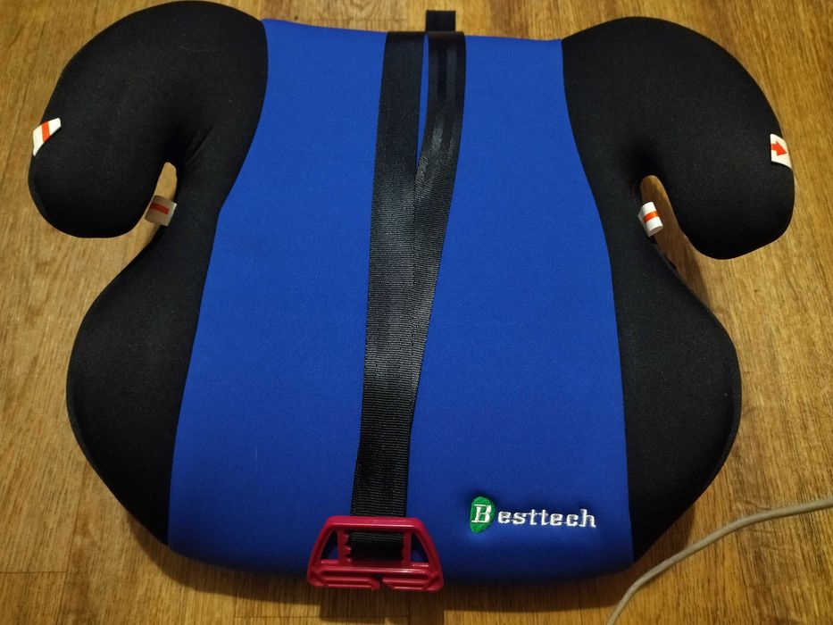 Бустер-автокресло