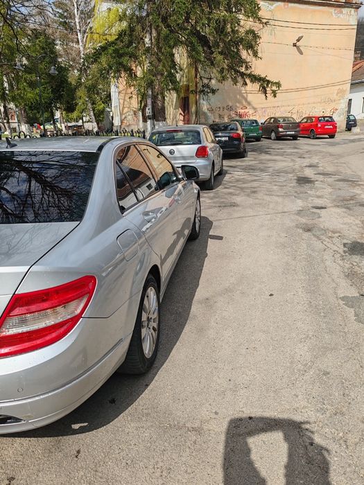 Vand sau schimb Mercedes C220
