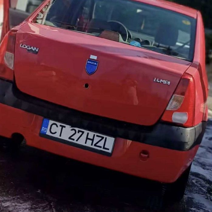 Vând Logan 1 2008