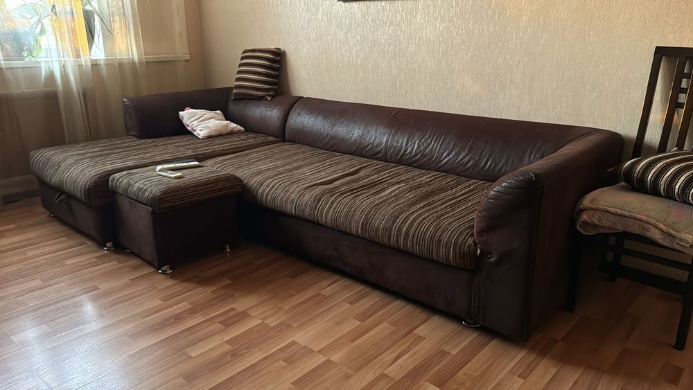 Срочно продам Диван  угловой
