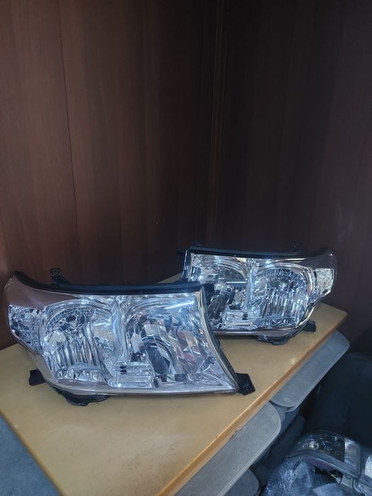 Фары Лэнд Крузер 200