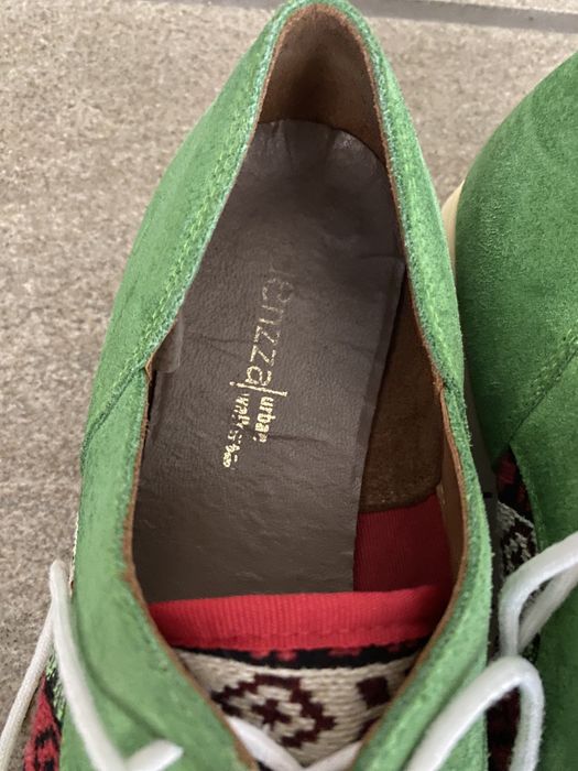 Papuci piele intoarsa cu material textil