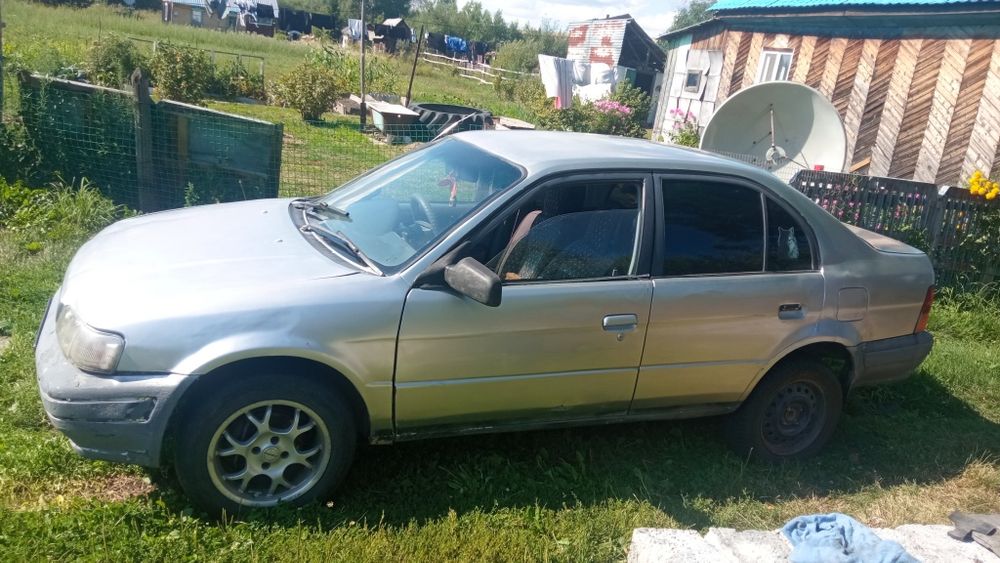 Toyota  tercel 1994 года выпуска