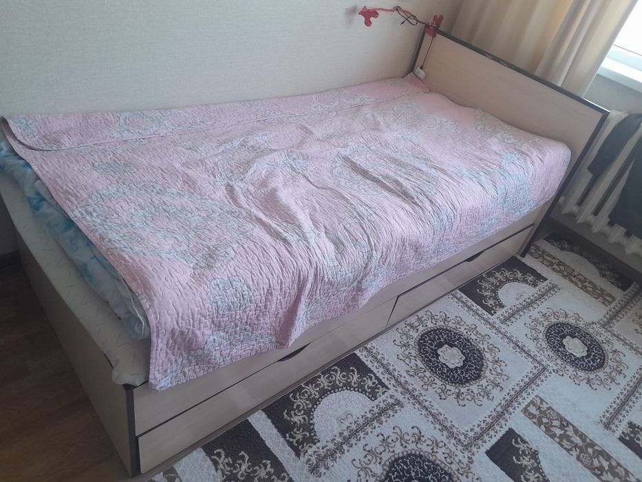 Продам кровать б/у