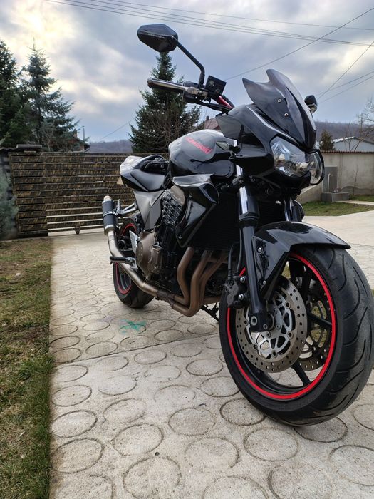Vând Kawasaki  Z 750. an 2005 .