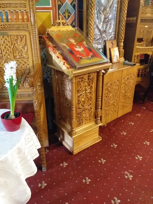 Iconostas din stejar