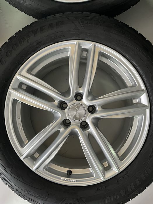 Джанти 19 цола 5х112 за Ауди Кю7 е-трон със зимни гуми 255/55/19