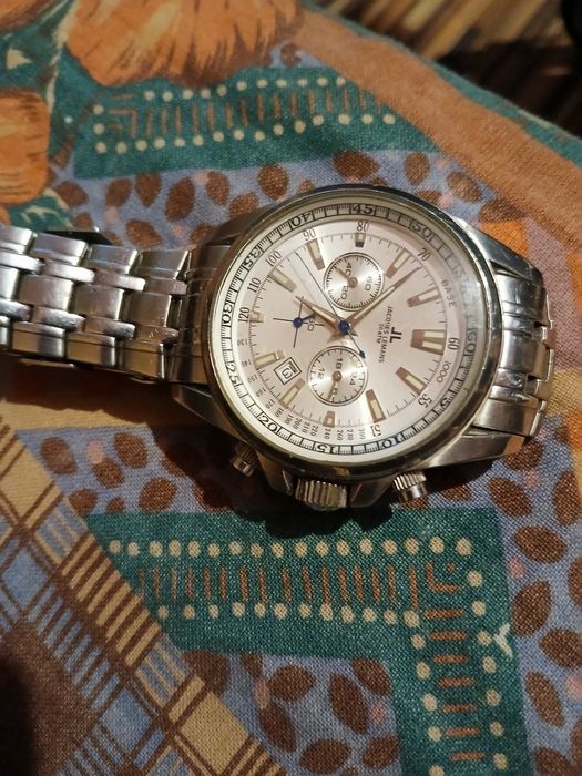 Vând ceas mai multe informații la numărul de telefon !