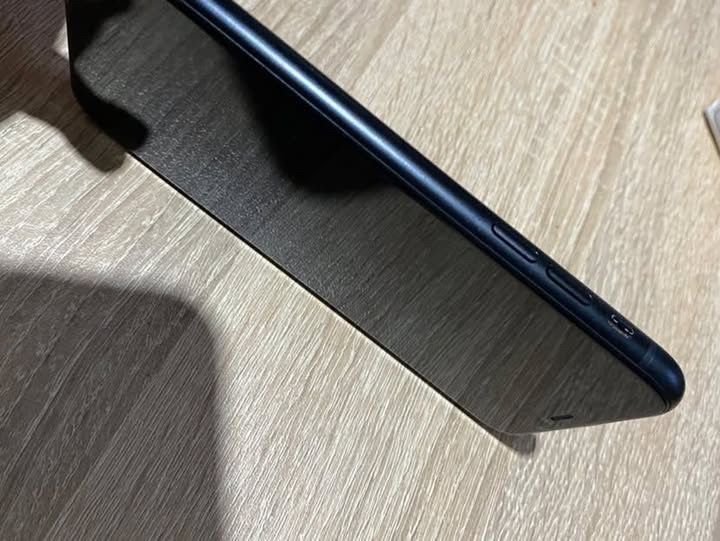 Продавам   iphone  xr