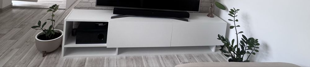 Тв шкаф  , масичка за кафе  и етажерки 2 бр.