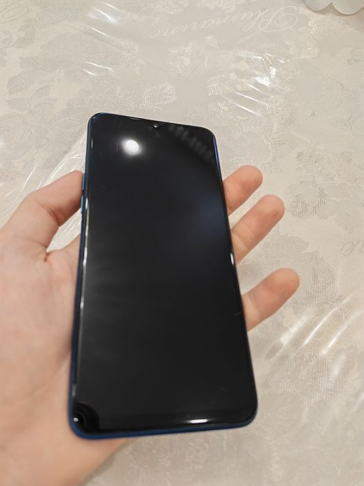 Телефон Realme 5 pro