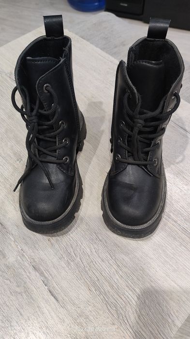 Продам ботинки детские