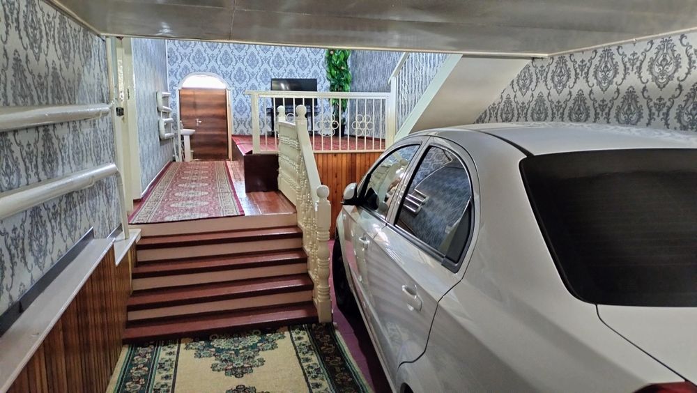 Уй сатылады, Тахияташ центрда жайласкан, базарга жакын, 4.5 сотка
