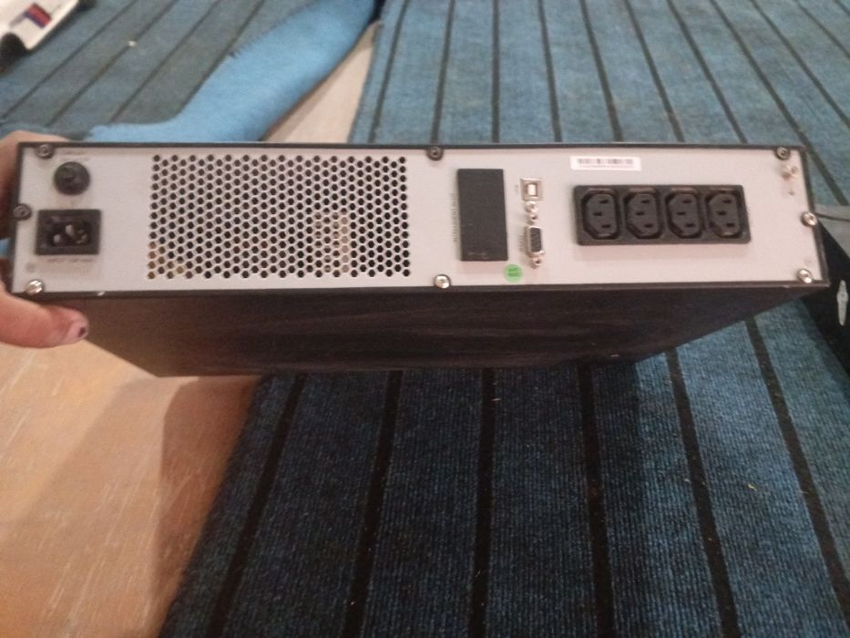 Huawei UPS2000-G-1KRTS (1000VA / 800W) rack tipidagi professional UPS