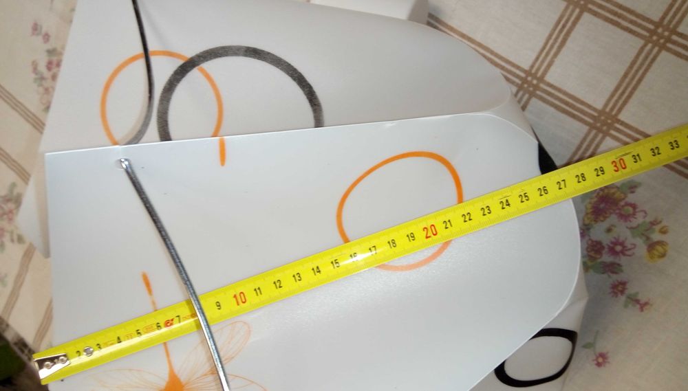 Полилей , осветително тяло с абажур  пластмаса и метал , лампа