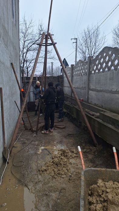 Foraje puțuri apa prelungirii denisipări și piloni