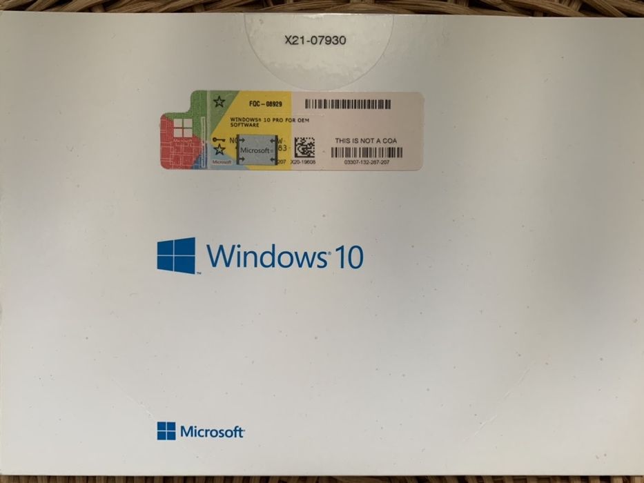 Licenta Microsoft 10 Pro for OEM pentru 3 utilizatori