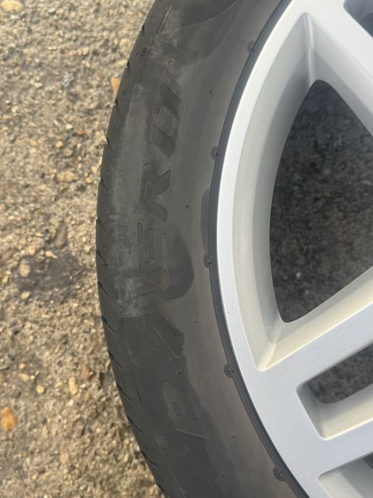 Pirelli pzero 295/40/21 4бр DOT 22г. 5мм грайфер, летни