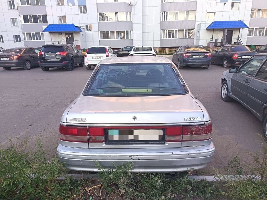 Мазда 626GD 1989 года