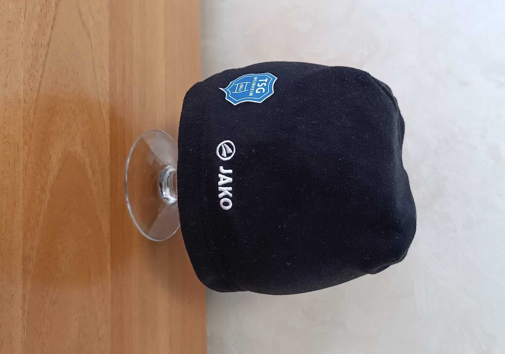 Jako-Много Запазенa