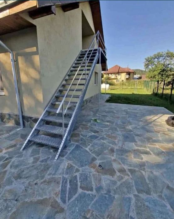 Vând scari zincate exterioare și interioare galvanizate cel mai bun pr