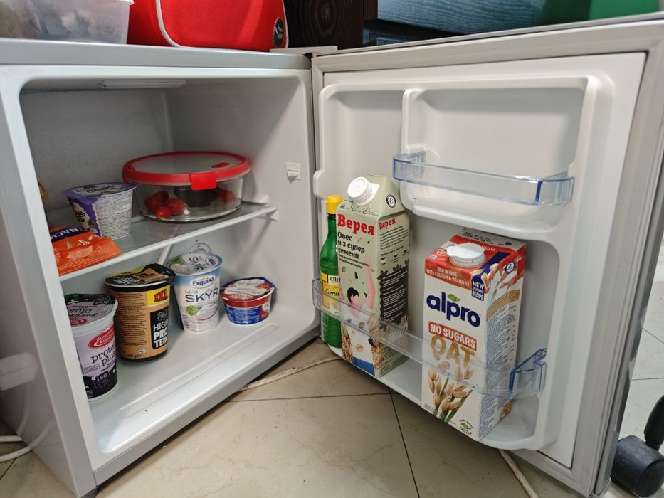 Малък хладилник Exquisit