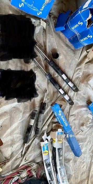 Амортисьори Ауди А4 б8