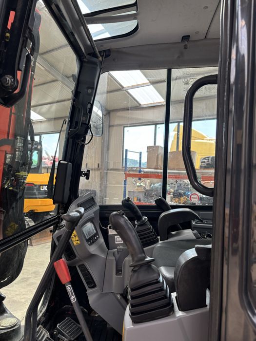 Miniexcavator KUBOTA 3.7T 2020 / powertilt