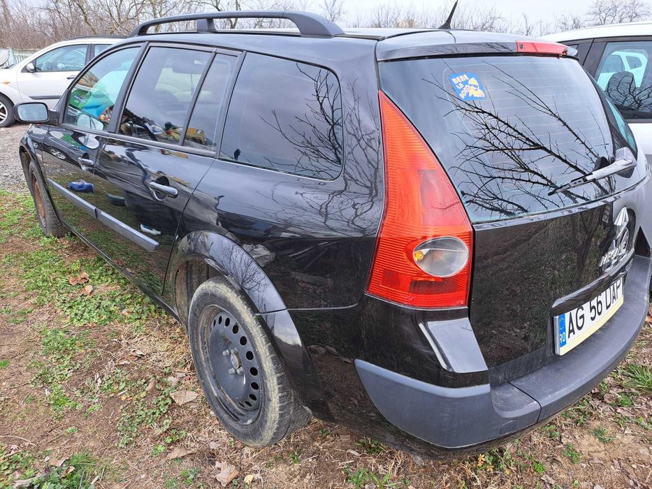 Dezmembrez Renault Megane 2 break, 1.6 benzina 2004