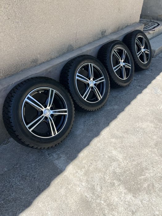 Диски SKAD с шинами зима 215/60 R17