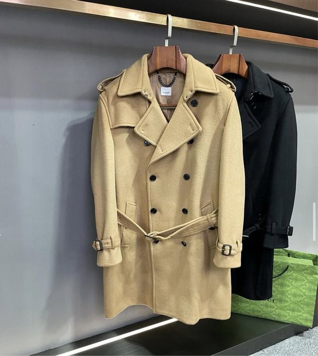 Palton Burberry , calitate premium , pe comanda , nou , L