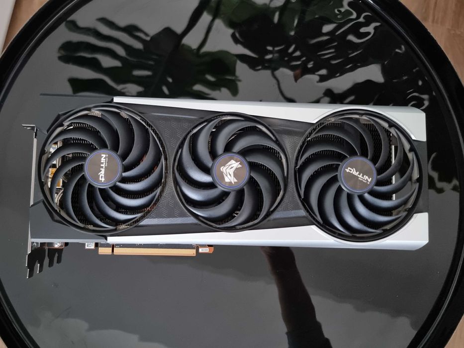 Placa video Sapphire NITRO+ RX 6700 XT 12GB