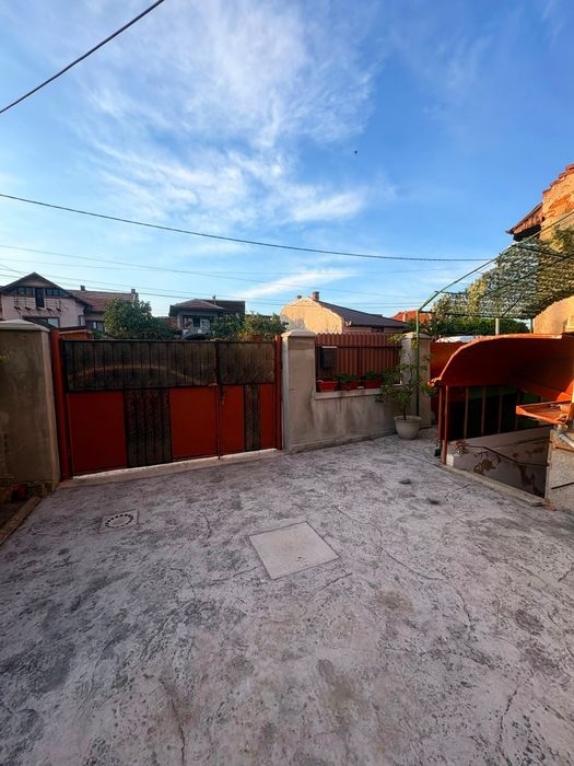 Casa P+1 de vanzare - Zona centrala
