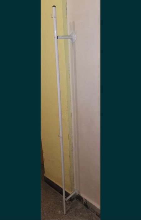 Стойка за слъчеви очила и деоптрични рамки