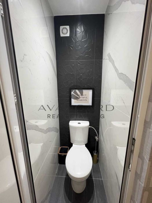 Продава се Тристаен апартамент в Пловдив, Кършияка - 64 кв.м за 2008 €/кв.м - Снимка #8