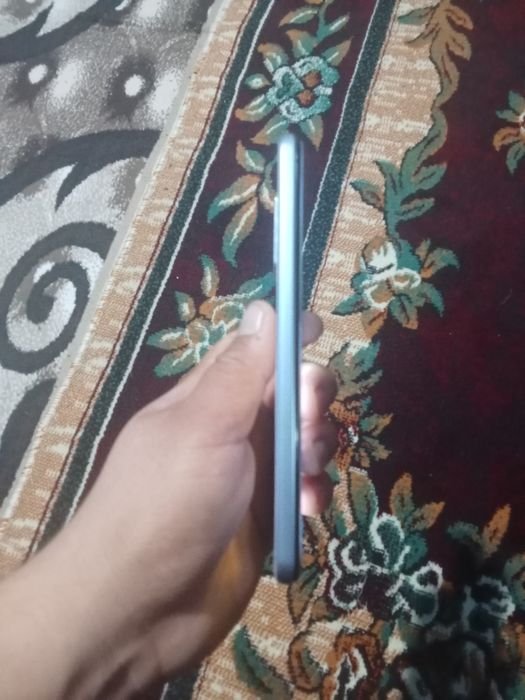 Vivo y21 sotiladi 4+1/64 gb