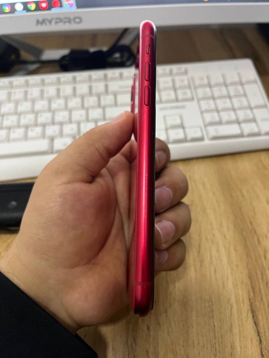 Iphone 11 sotiladi xolati yaxshi