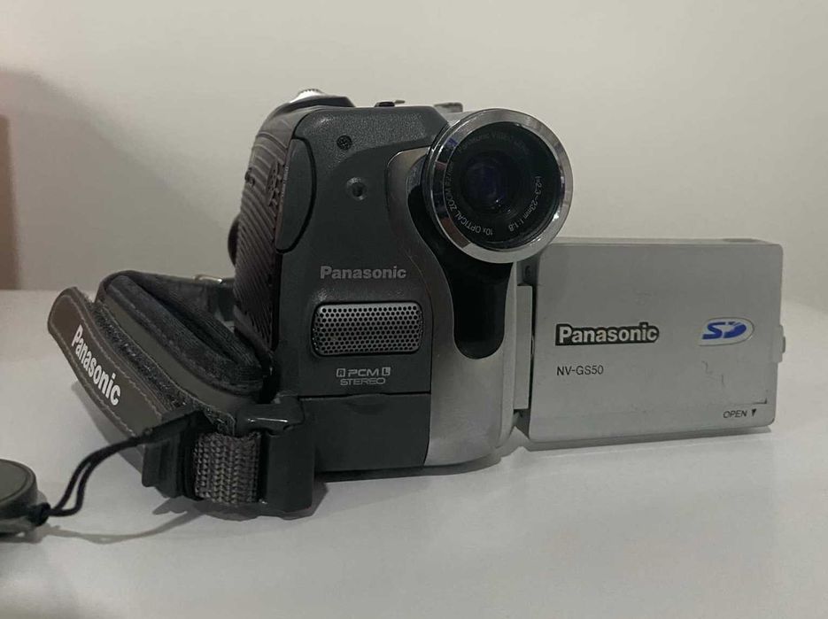 Camera video cu casete vechi digitale minidv micute