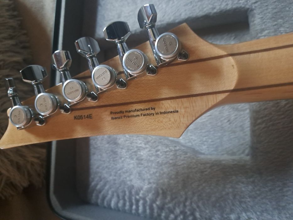 Китари електрическа EPIPHONE И IBANEZ Premium